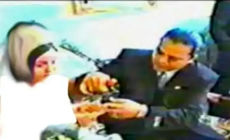 زیبا