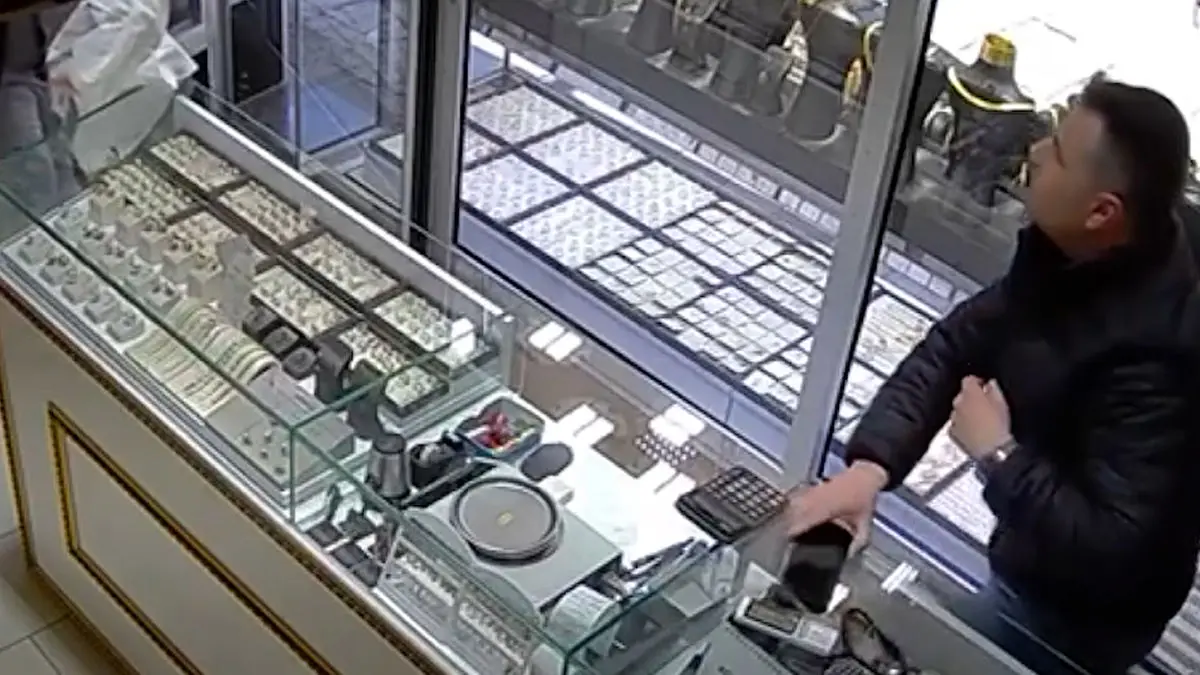 فیلم سرقت نافرجام از طلافروشی در ینی شهیر