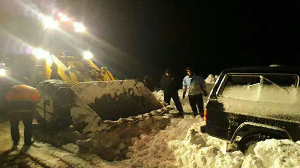 یخ زدگی 12 جوان در آذربایجان غربی+ عکس