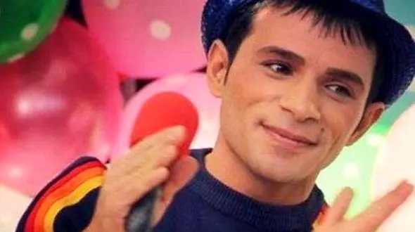  این مجری کودکان؛ غسال است!