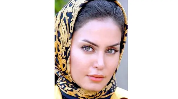 آواز خوانی همزمان الناز شاکردوست و پرویز پرستویی در خیابان + فیلم