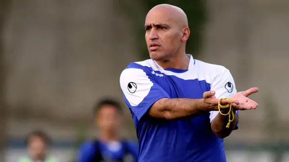 خشم منصوریان؛ می‌خواهند از علی کریمی سوء استفاده کنند!