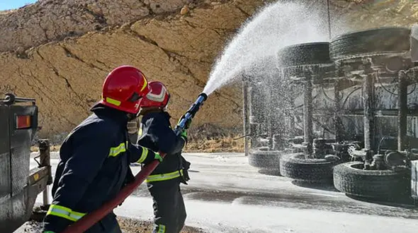 خطر انفجار بزرگ در بامداد شیراز + عکس