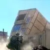 ریزش ساختمان و حمله موشکی