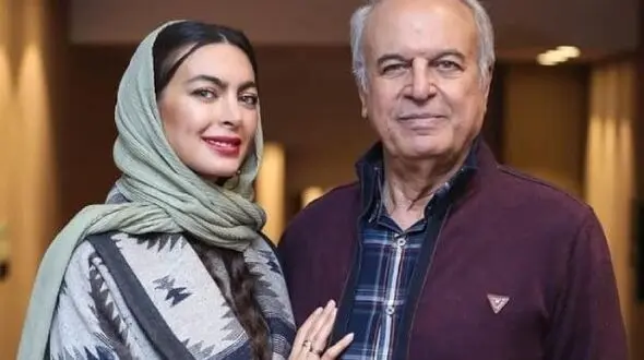 فیلم آواز هنرمندانه /  خیام خوانی و رقص رضا نیکخواه توی کنسرت که پایکوبی خاص خودشم رفت ... سالن رفت رو هوا