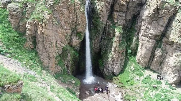 فیلم آبشار کرکری / زمزمه آب در دل سبلان