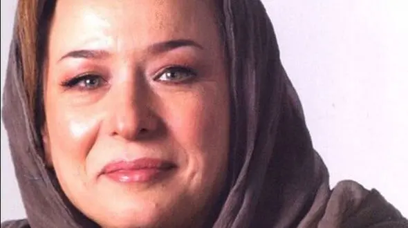 عصبانیت آزیتا حاجیان بعد سوال زشت یک خبرنگار از پژمان جمشیدی: کسی حق نداره به کسی بگه تو که فلان نشدی اینجام فلان نمیشی خیلی حرکت غلطی بود+ویدیو