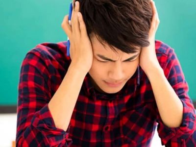 چطور با اصول تربیتی مناسب، اضطراب نوجوانان را کاهش دهیم؟