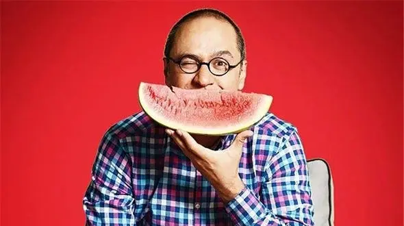 پربازدید شدن خلاقیت خنده دار همزاد بانمک رامبد جوان برای عکاسی با هندوانه حماسه آفرید/ هنر نزد ایرانیان است و بس+عکس
