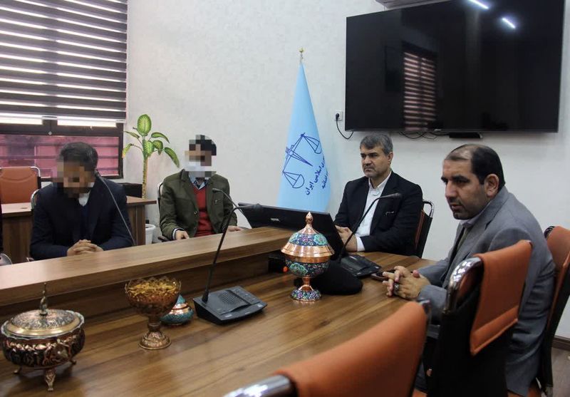 ملاقات سفیر انگلیس با ۲ متهم امنیتی کشورش در کرمان