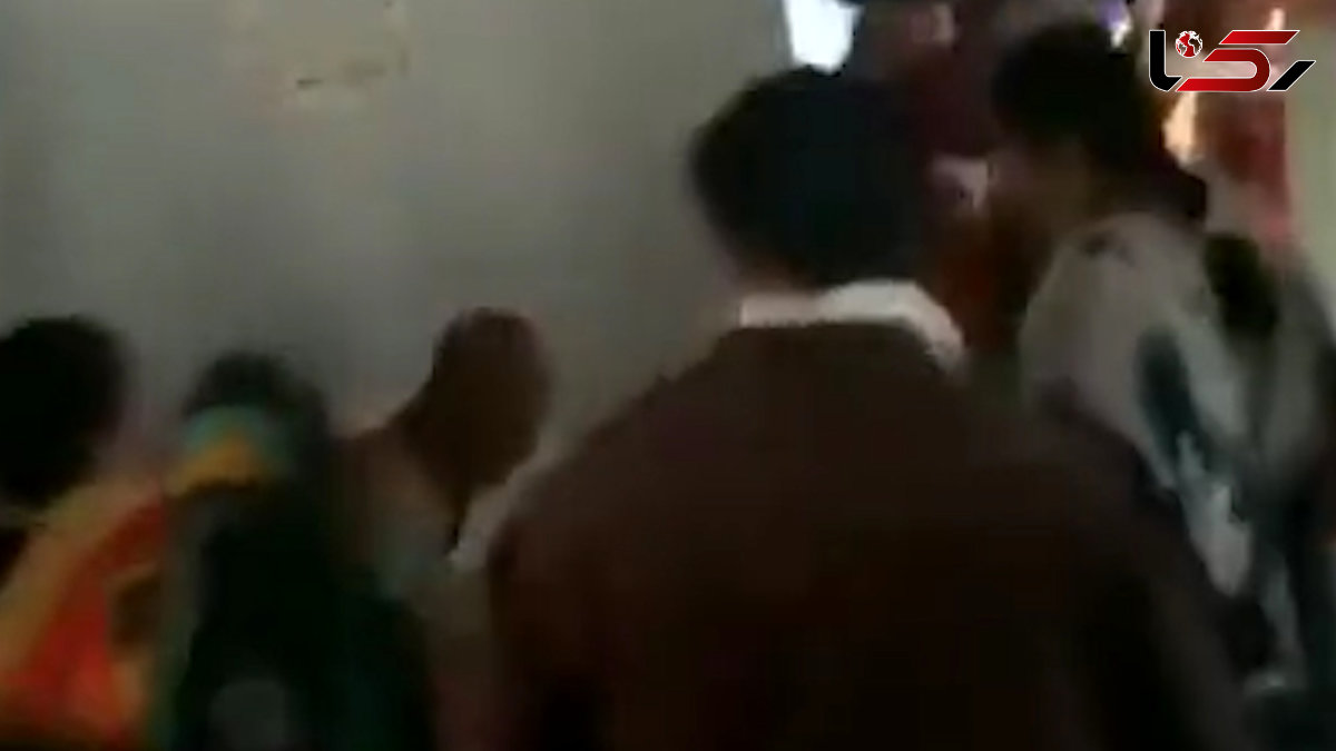 فیلم کتک کاری رمال شیطان صفت از سوی مادر یک دختر 14 ساله / 3 بار او را آزار داده بود 