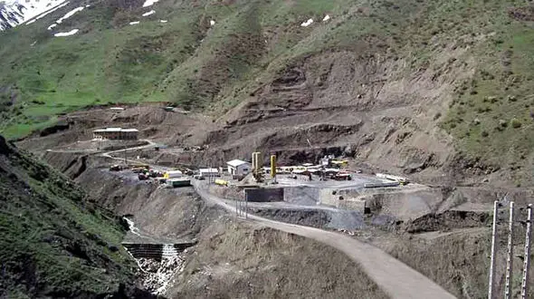  بازدید معاون اول رئیس جمهوری از پروژه آزاد راه تهران - شمال