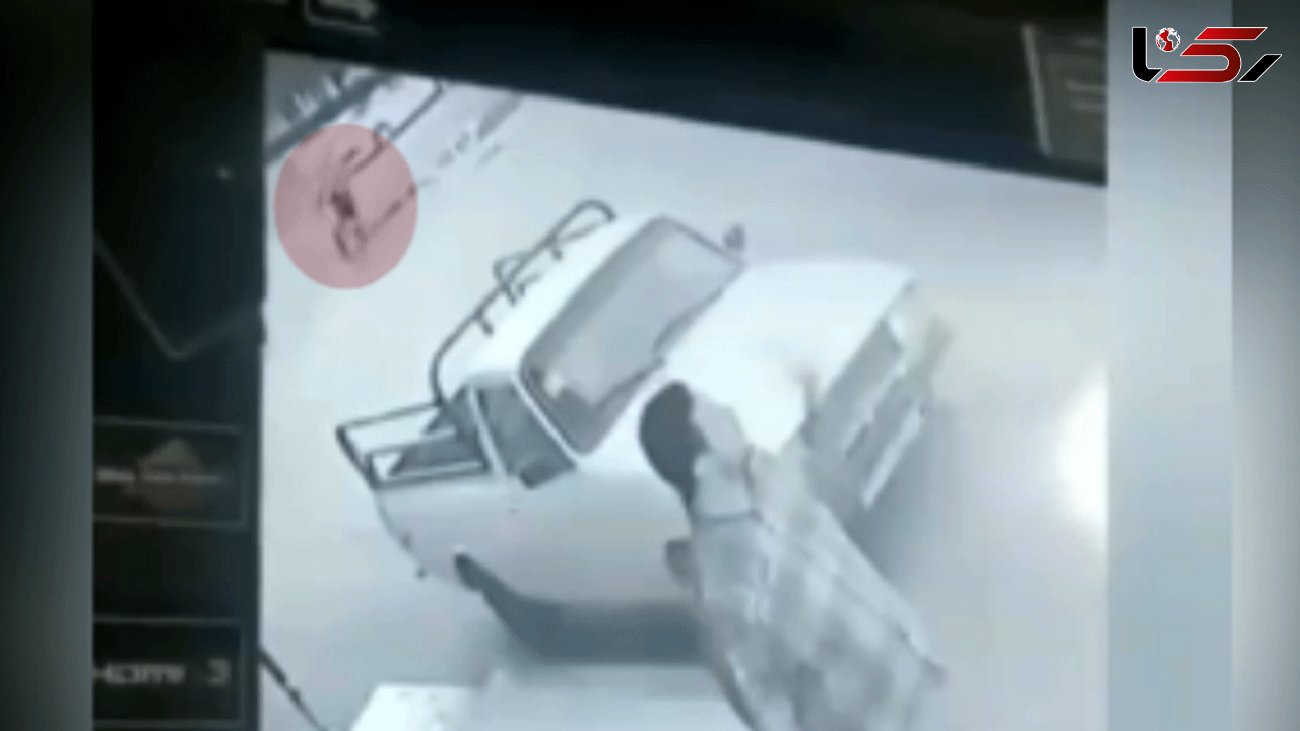 فیلم لحظه تصادف پیک موتوری در اهواز 