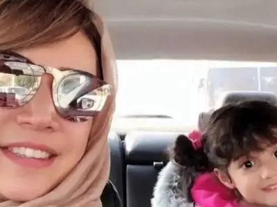 فیلم/ تولد ۴۸ سالگی شبنم قلی‌خانی با رونمایی از دخترش شانا 