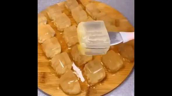 ژله شیشه ای با هلو رو تا فصلش تموم نشده درست کن / فیلم