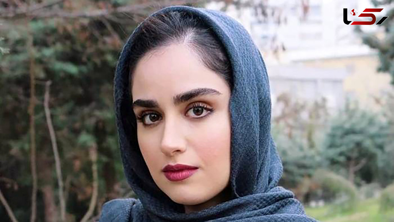 حجاب متفاوت خانم بازیگر ایرانی در ورزشگاه آزادی / او هم پرسپولیسی شد؟!