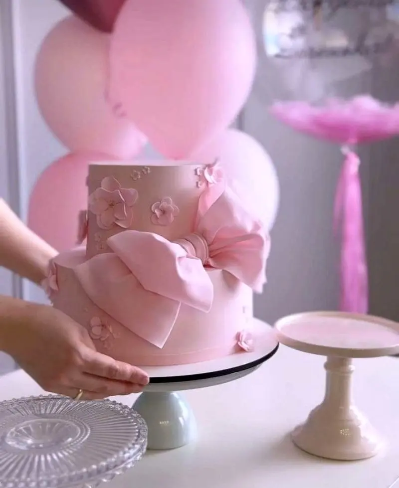 کیک تولد دو طبقه دخترانه شیک | 20 طرح متنوع و جدید کیک تولد دخترانه دو طبقه شیک بسیار لاکچری