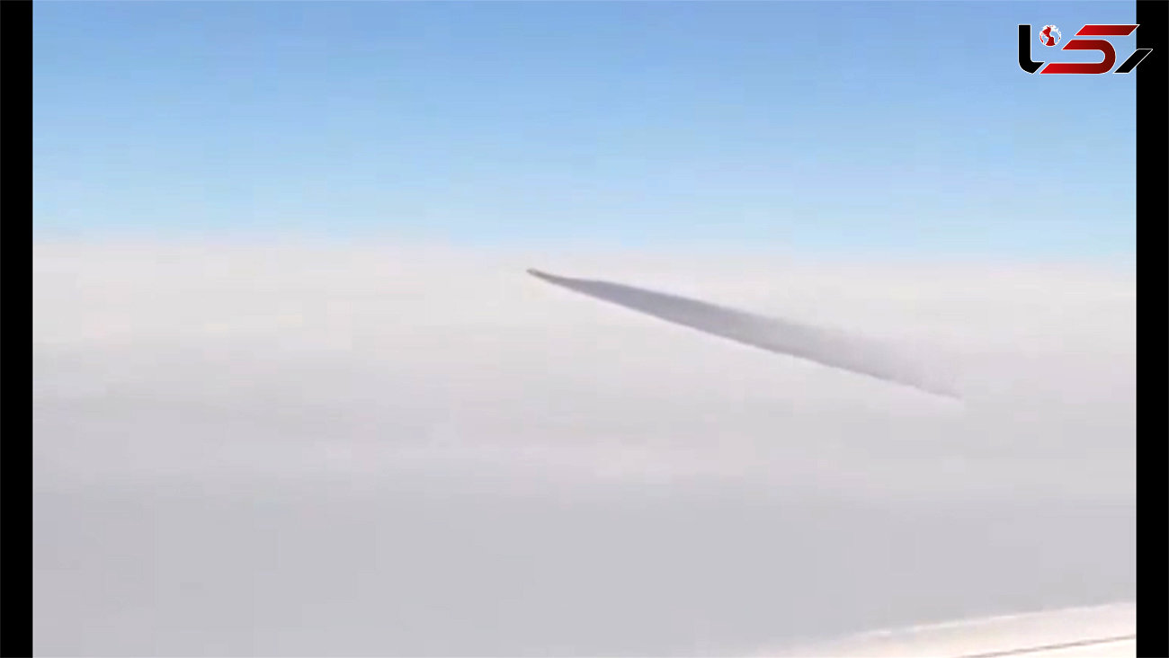 ببینید / وحست مسافران هواپیما از یک شی عجیب در آسمان/ پای آدم فضایی‌ ها در میان است؟ + فیلم
