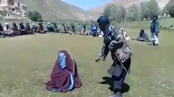 قتل وحشیانه دختر افغان توسط پدر پلید+عکس