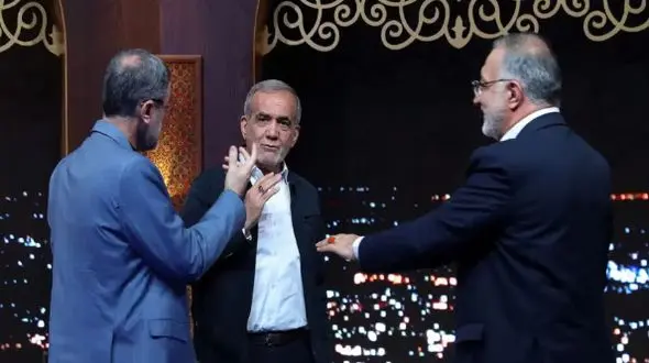 پزشکیان: با زاکانی در ایام انتخابات کَل کَل داشتیم اما الان....+ویدیو/ منظور رئیس‌جمهور جمله تا آخرش می‌مانم و نمیذارم تو رئیس‌جمهور بشوی زاکانی بود؟