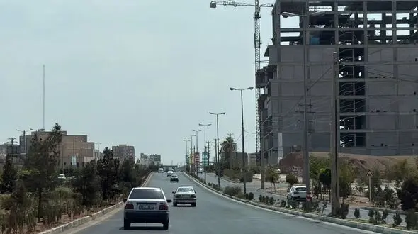 تراژدی کارمندان اجاره‌ نشین؛ وقتی حقوق، پیش از زندگی به صاحبخانه می‌ رسد / خانه‌ های خالی در برابر مستأجران بی‌خانه / خانه‌دار شدن از فهرست آرزوهای کارمندان حذف شد