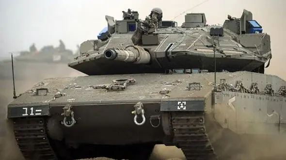 حمله  اسرائیل  به انبارهای سلاح در جولان سوریه / تانک های اسرائیل درمنطقه «القنیطره» سوریه