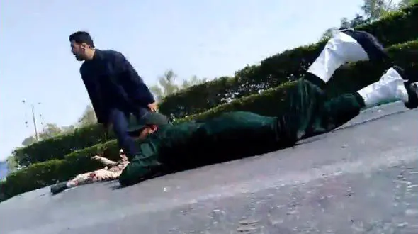 حرکت غیرتمندانه نیروی امنیتی در حادثه تروریستی اهواز 