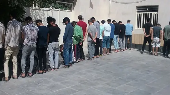 بازداشت باند مافیایی فروش داروهای بیمارستانی ویژه کرونایی