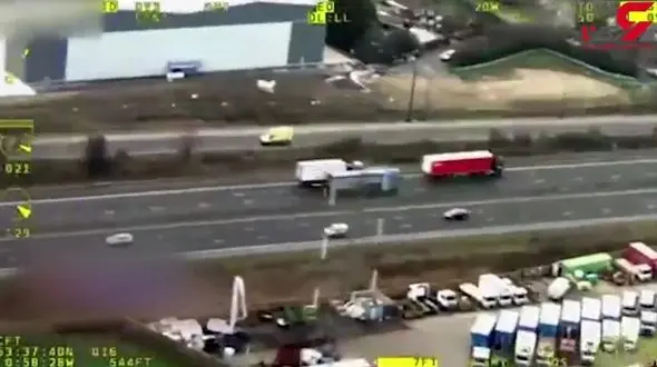 اقدام عجیب یک راننده کامیون در لاین مخالف اتوبان+ فیلم