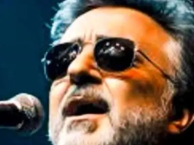 دانلود آهنگ باشکوه معین / آواز عاشقانه من به زیبایی تو هرگز ندیدم