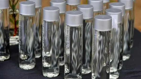 ببینید آب معدنی لاکچری ۶۰هزار تومان!