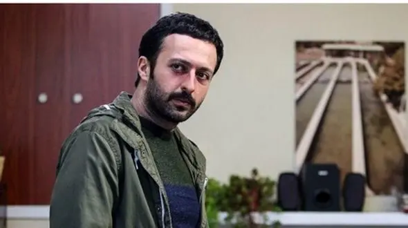 عکس و جمله احساسی که حسام محمودی، بازیگر سریال زعفرانی بعد از فوت مادرش منتشر کرد/ مادر و پسری چقد چهره‌شون مظلوم بود