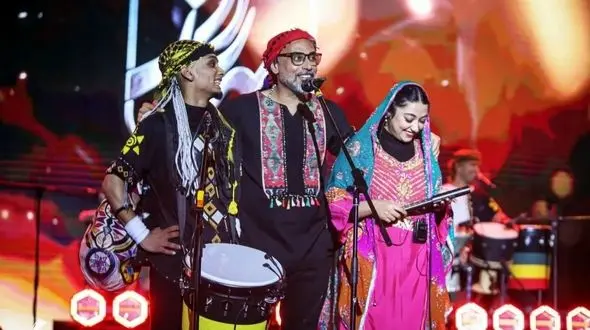 آواز شاد/رقص بندری شریفیان صحنه ترکونده/لیانا تو نی انبان نفس کم نمیزاره تا ته باهاش میاد