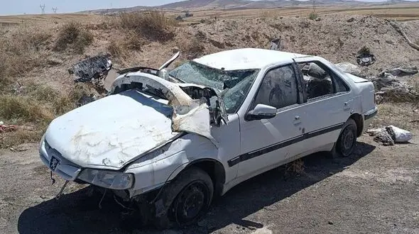 واژگونی پژو پارس در تیکمه داش با ۵ مصدوم