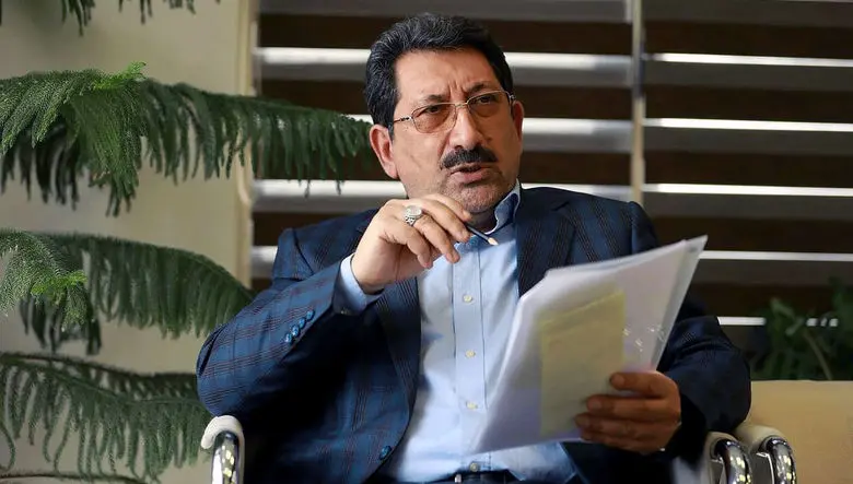 وزیر صمت می‌ گوید گران نکنید؛ خودروسازان می‌ گویند چشم… و باز هم گران می‌ کنند! / آقای اتابک خسته نباشید!