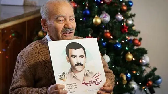 پایان 4 دهه چشم انتظاری پدر و مادر هراچ هاکوپیان / پیکر این شهید در زاهدان گمنام بود + فیلم