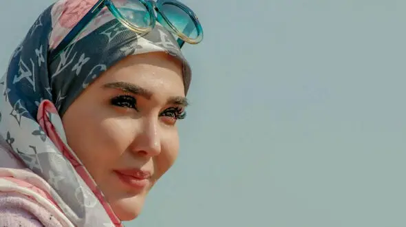 عکس های جذاب زهره فکور در لباس عروسی