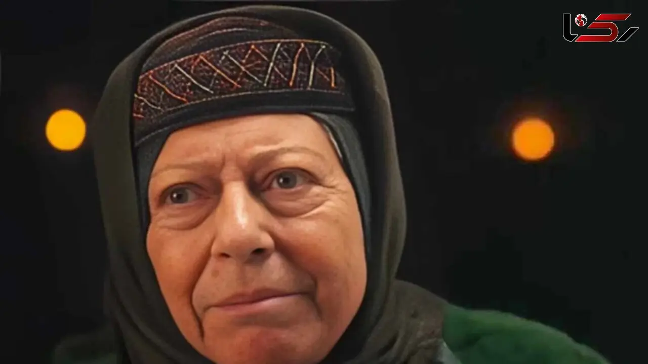 سلفی جذاب ثریا قاسمی، خانم گل سریال گیلدخت و پسرش داخل ماشین لوکسشان/ چقدر مادر و پسر شبیه همدیگه هستن+عکس
