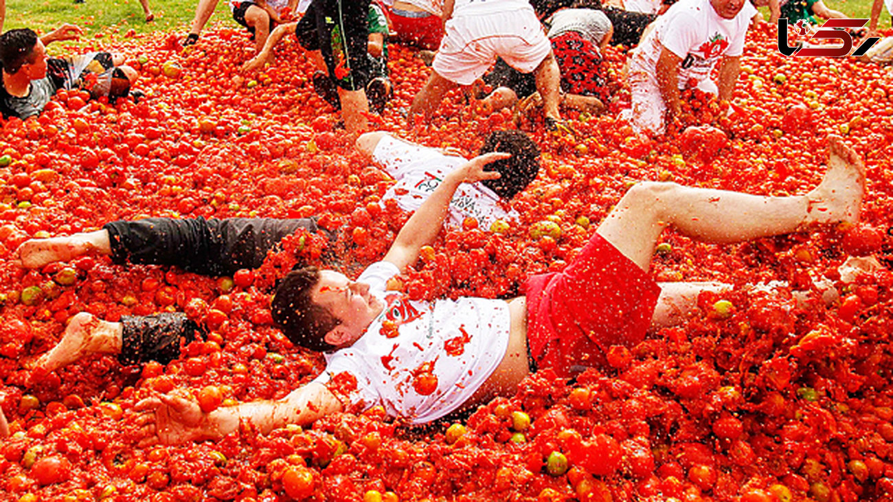 جشن گوجه فرنگی در خیابان های شیلی +تصاویر دیدنی