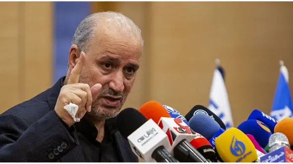 ایران کارخانه بازیکن‌سازی در فوتبال و فوتسال است