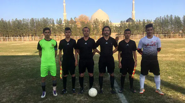 اتفاق باورنکردنی / داوری خانوادگی در مسابقه فوتبال