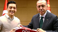 فوتبالیست معروف وارد عرصه سیاست می شود/ حضور در حزب حامی اردوغان