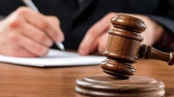 ذره‌بین رئیسی روی قضات اخراجی وکیل/ ارسال محرمانه اسامی به دادگاه انتظامی قضات 