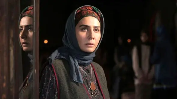 تغییرات جذاب سارا والیانی بازیگر نقش آسیه در سریال گیلدخت در ۳۸ سالگی در آغوش پسرش!