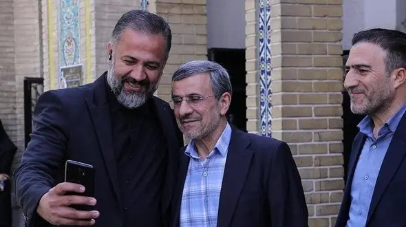 قیافه احمدی نژاد بعد از عمل زیبایی پلک خبرساز شد + عکس