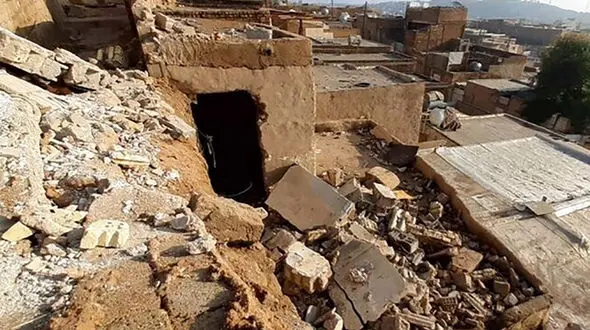 ریزش وحشتناک کوه در اهواز ! / تخته سنگ بزرگ بی رحم بود