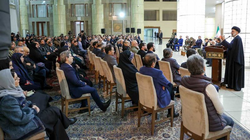 آیت الله سید ابراهیم رئیسی بعد عصرروز جمعه در نشست صمیمی با اهالی «فرهنگ و هنر»