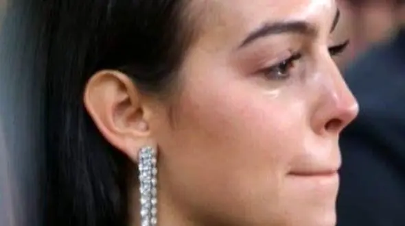 جورجینا بعد فوت فرزند رونالدو: من دیگر هرگز همان آدم قبلی نخواهم شد، هر بار که به بلا نگاه می‌کنم از خودم می‌پرسم که آیا آنجل هم شبیه به او می‌شد؟