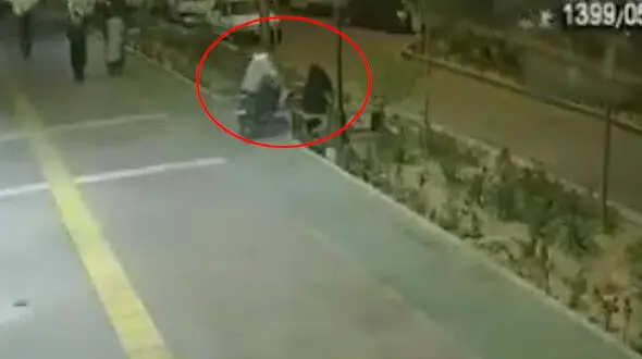 سرقت موبایل به سادگی آب خوردن در مشهد + فیلم