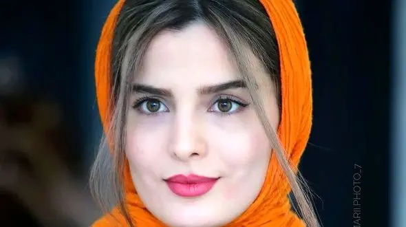 عکس ها/ چیدمان خونه مجردی هنری « غزاله اکرمی» بازیگر سریال سوجان/ از کتابخونه تا دکوری های شیک